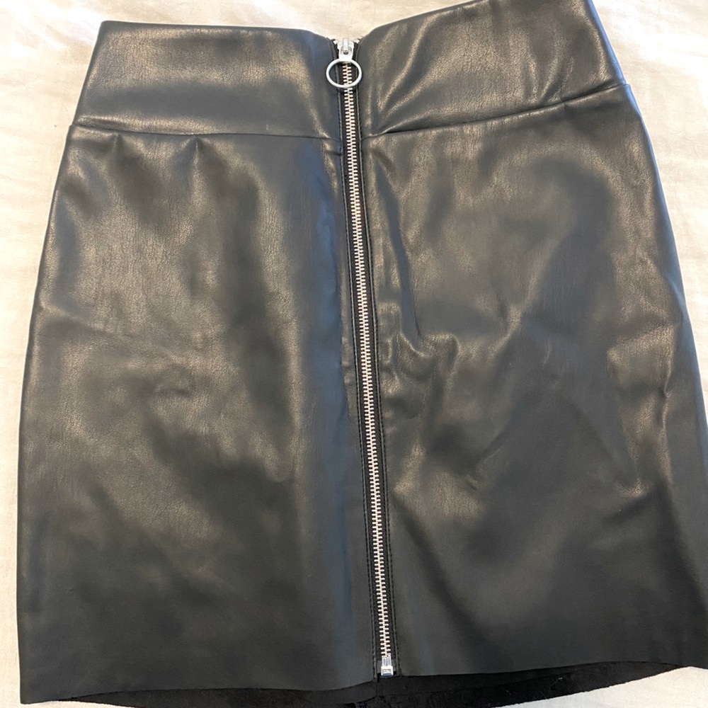 (Minus the) Leather O-ring zip front mini skirt